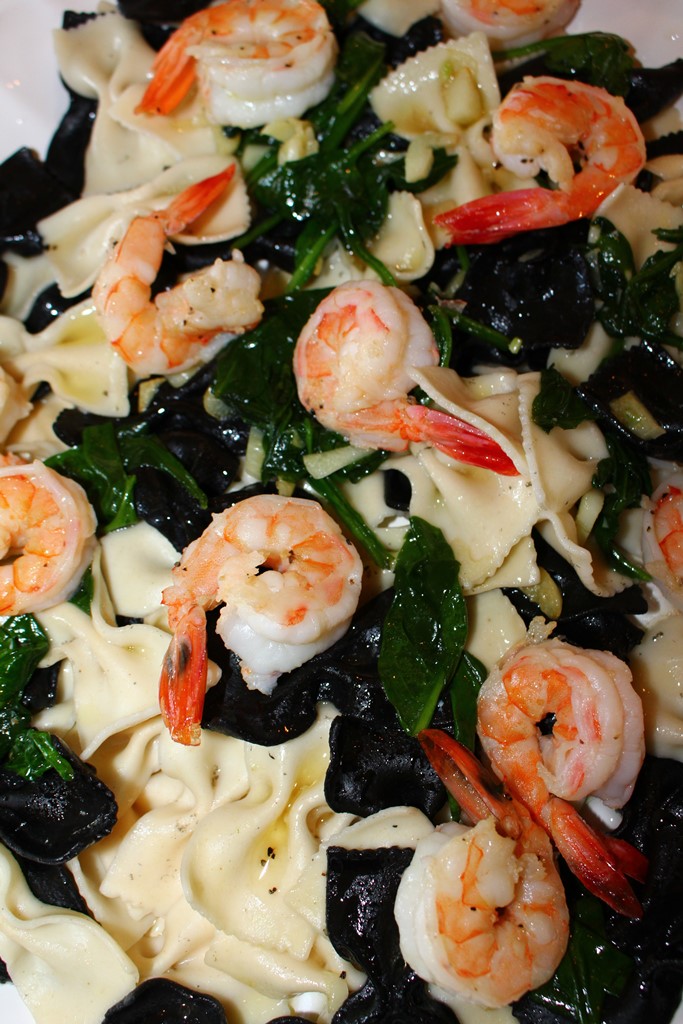 black and white bow tie pasta with spinach and shrimp